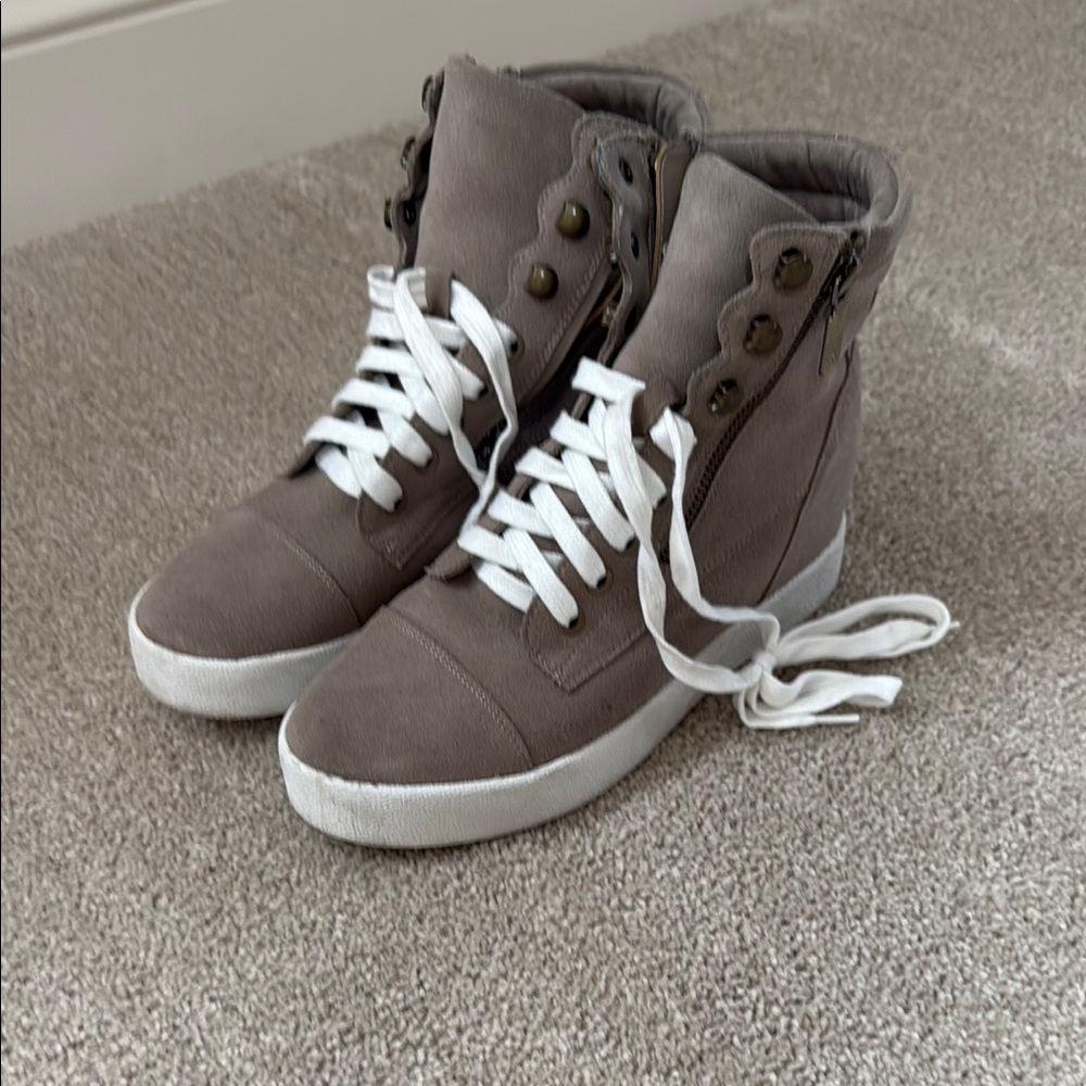 Stylish Gray High-Top Sneakers